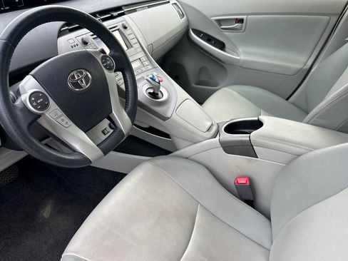 Used 2012 Toyota Prius Five image 10