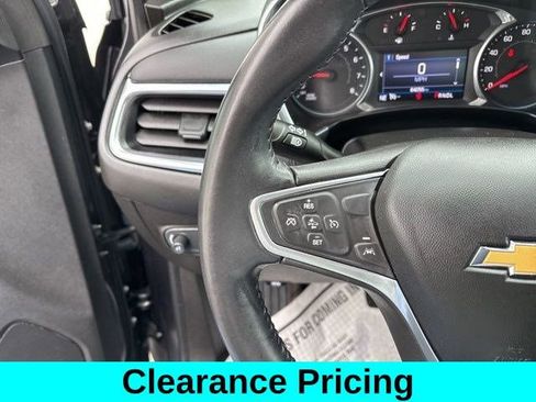 Used 2022 Chevrolet Equinox LT w/ Driver Convenience Package image 17