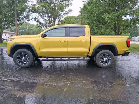 Used 2023 GMC Canyon Elevation w/ Elevation Premium Package AWD/4WD image 3