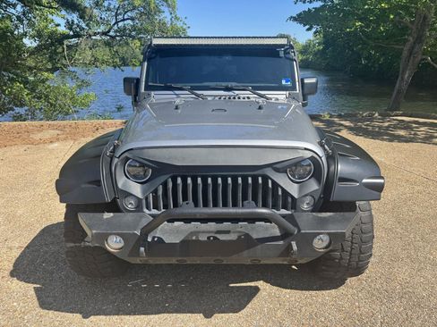 Used 2017 Jeep Wrangler Unlimited Sport w/ Quick Order Package 24S AWD/4WD image 14