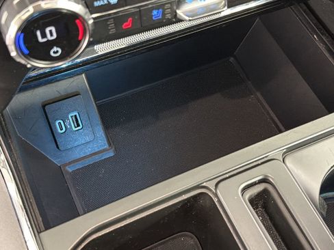 Used 2021 Ford F150 Lariat image 32