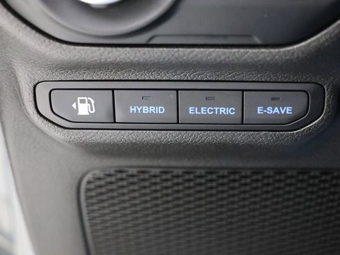 Used 2023 Jeep Wrangler Unlimited w/ Cold Weather Group image 27