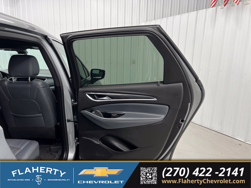 Used 2023 Buick Enclave Essence FWD image 12