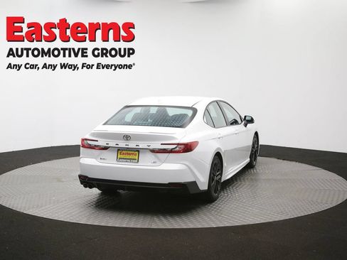 Used 2025 Toyota Camry SE FWD image 38