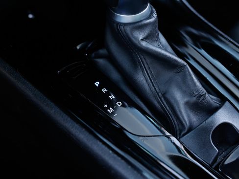 Used 2020 Toyota C-HR XLE image 36