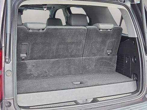 Used 2018 Chevrolet Tahoe LT AWD/4WD image 8