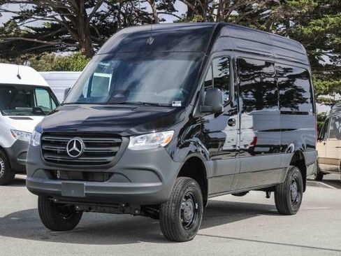 New 2025 Mercedes-Benz Sprinter 2500 image 3
