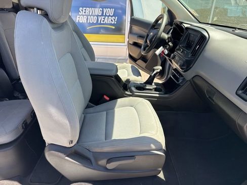 Used 2022 Chevrolet Colorado W/T RWD image 25