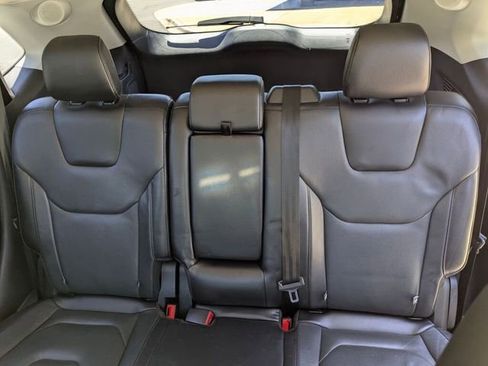 Used 2018 Ford Edge Titanium w/ Equipment Group 301A FWD image 29
