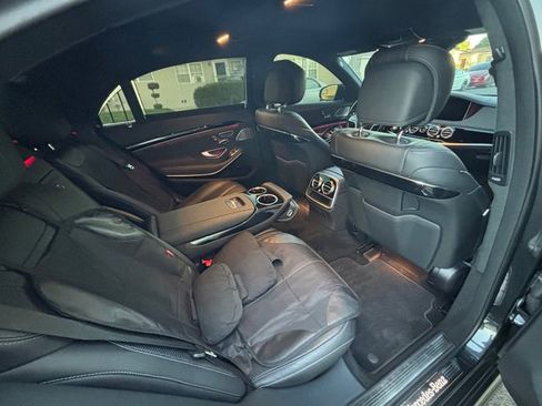 Used 2018 Mercedes-Benz S 560 4MATIC Sedan image 40