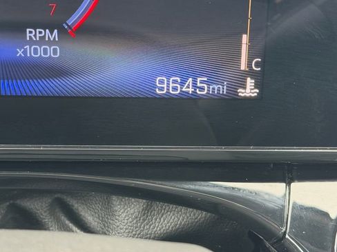 Used 2025 Chevrolet Trax ACTIV w/ Sunroof Package image 19