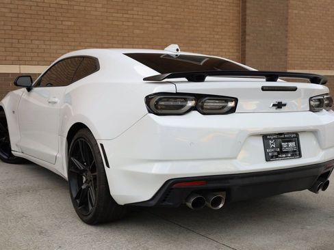 Used 2021 Chevrolet Camaro SS image 11