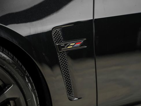Used 2017 Cadillac CTS V w/ Carbon Fiber Package RWD image 28