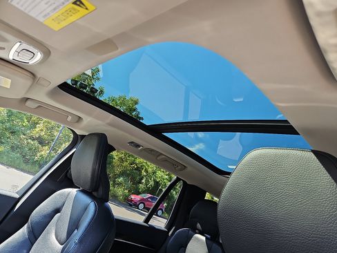 Used 2019 Volvo XC90 T5 Momentum w/ Advanced Package image 14