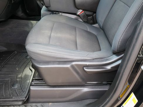Used 2020 Chevrolet Silverado 1500 Custom w/ Custom Value Package AWD/4WD image 12