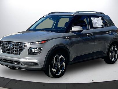 Used 2023 Hyundai Venue SEL w/ Cargo Package