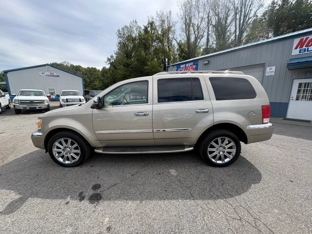 Used 2008 Chrysler Aspen Limited AWD/4WD image 2