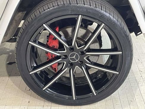 Used 2015 Mercedes-Benz G 63 AMG 4MATIC image 17