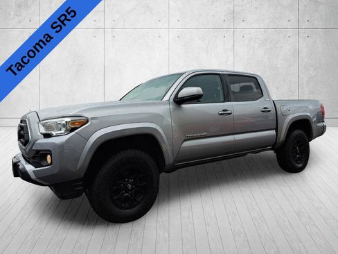Used 2020 Toyota Tacoma SR5 AWD/4WD image 9