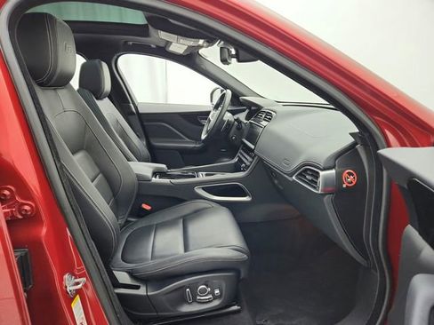 Used 2018 Jaguar F-PACE S image 14