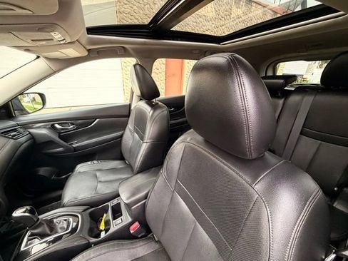 Used 2017 Nissan Rogue SL w/ SL Premium Package AWD/4WD image 15