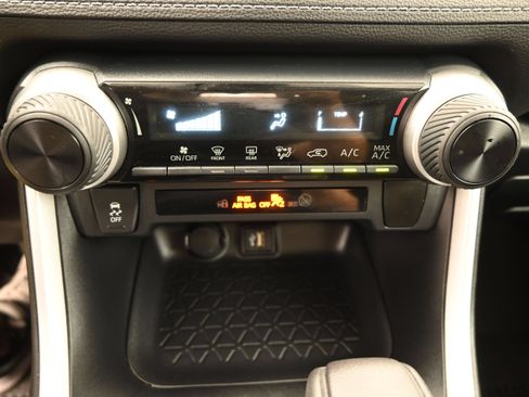 Used 2023 Toyota RAV4 LE FWD image 19