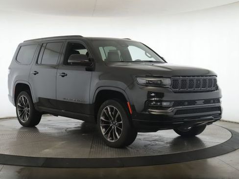 Used 2025 Jeep Grand Wagoneer Series II Obsidian w/ Quick Order Packagew 28T image 2