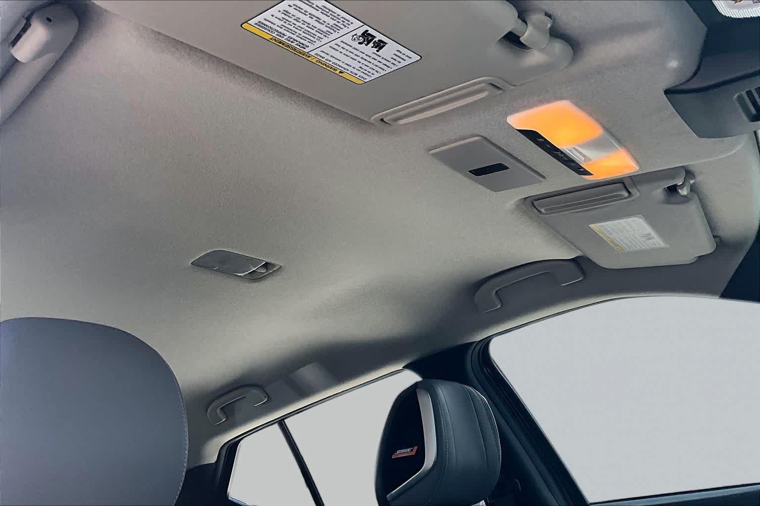 Used 2024 Nissan Kicks SR w/ SR Premium Package FWD image 13