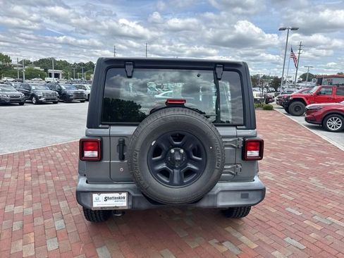 Used 2022 Jeep Wrangler Unlimited Sport AWD/4WD image 35