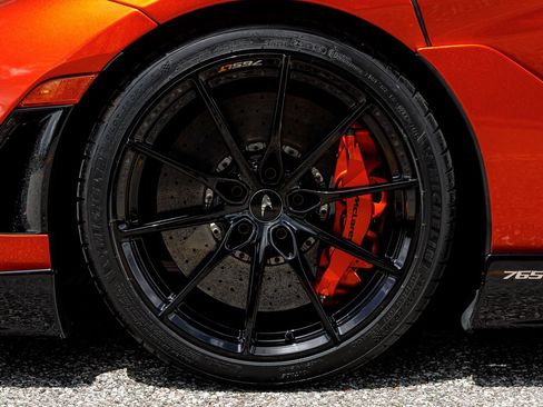 Used 2021 McLaren 765LT RWD image 33