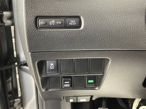 Used 2017 Nissan Rogue Sport S w/ S Appearance Package image 14