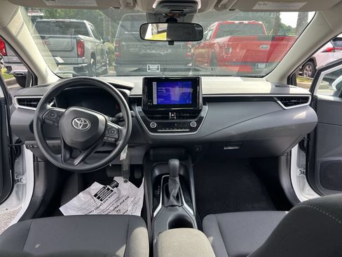 Used 2026 Toyota Corolla LE FWD image 31
