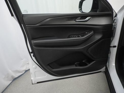 Used 2023 Jeep Grand Cherokee Altitude image 38