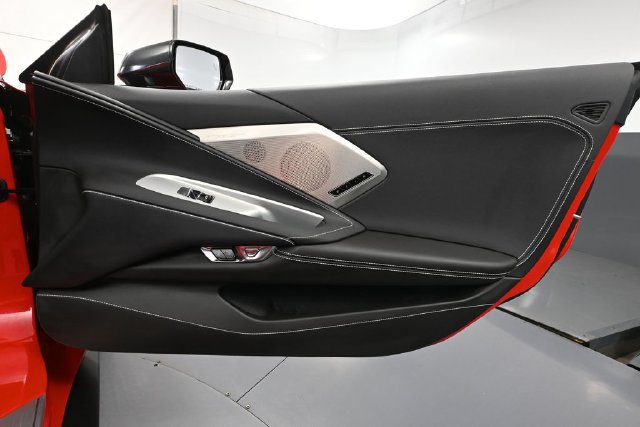 Used 2024 Chevrolet Corvette Stingray Preferred Cpe w/ Battery Protection Package RWD image 32