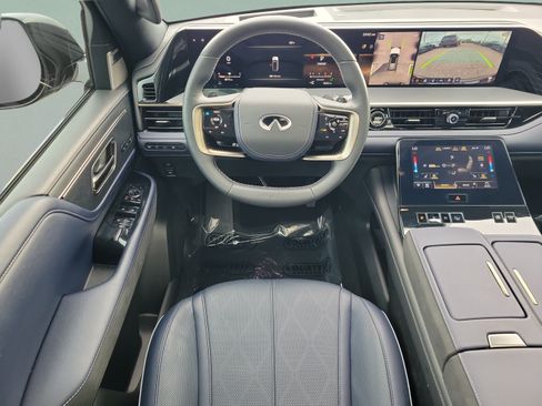 Certified 2026 INFINITI QX80 4WD w/ Sport Exterior Package image 10