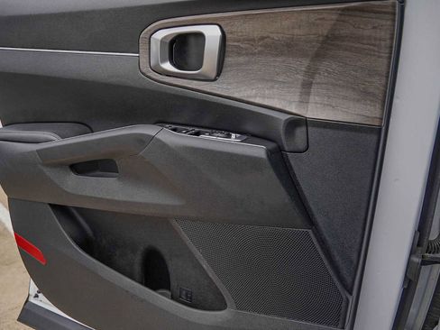 Certified 2023 Kia Sorento S image 23