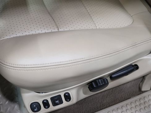 Used 2001 Ford F350 Lariat image 70