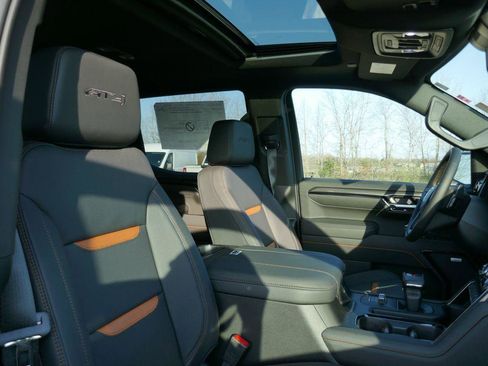 New 2026 GMC Sierra 1500 AT4 w/ AT4 Premium Package image 11
