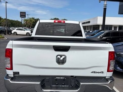 Used 2024 RAM 2500 Tradesman w/ Chrome Appearance Group AWD/4WD image 4