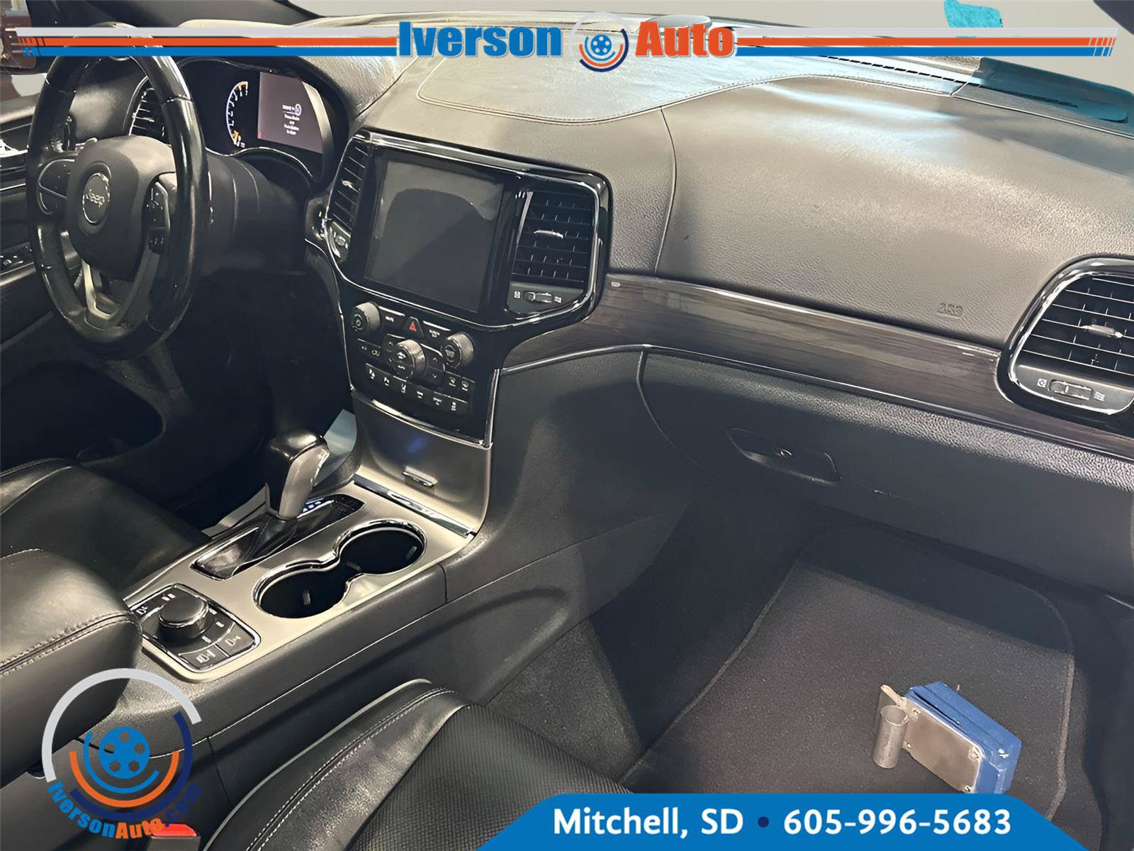 Used 2020 Jeep Grand Cherokee Overland AWD/4WD image 36