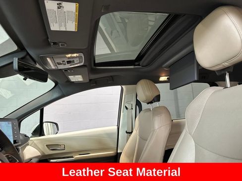 Certified 2023 Toyota Sienna Limited AWD/4WD image 15