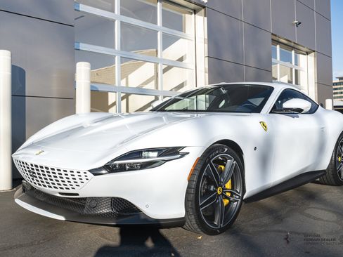 Certified 2022 Ferrari Roma image 1