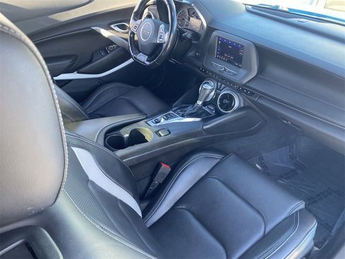 Used 2022 Chevrolet Camaro LT image 10