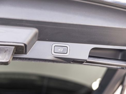 Used 2017 Land Rover Range Rover Sport HSE Dynamic image 17