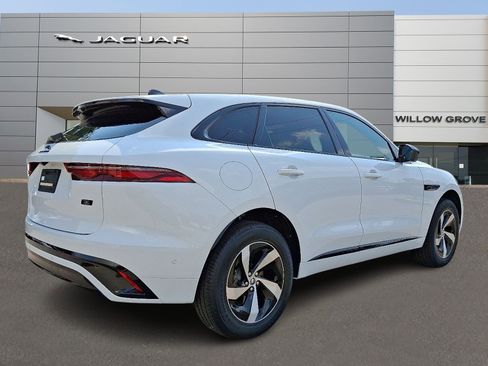 New 2026 Jaguar F-PACE R-Dynamic S image 2