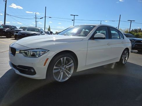 Used 2017 BMW 340i xDrive Sedan AWD/4WD image 3