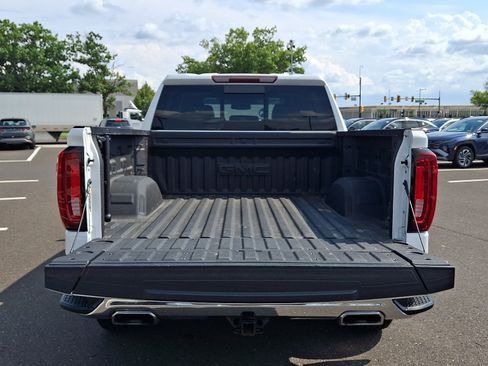 Used 2022 GMC Sierra 1500 SLT w/ SLT Premium Package AWD/4WD image 29