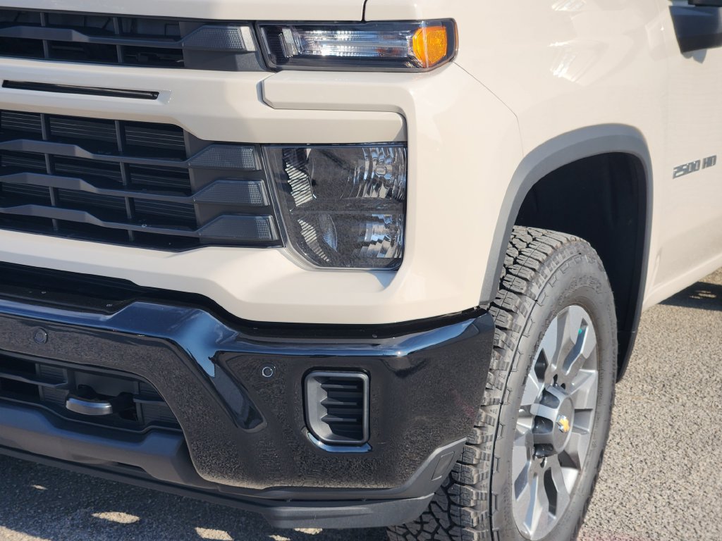 New 2026 Chevrolet Silverado 2500 Custom w/ Custom Value Package AWD/4WD image 7