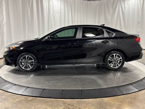 Used 2024 Kia Forte LXS FWD image 8