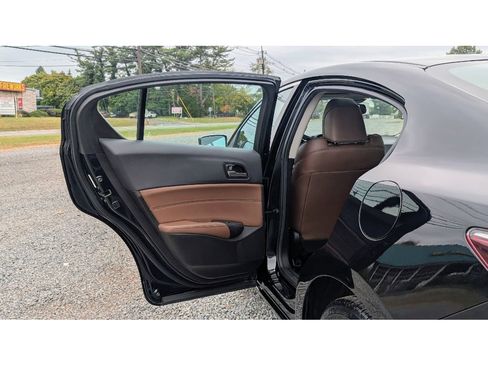 Used 2020 Acura ILX w/ Premium Package image 10